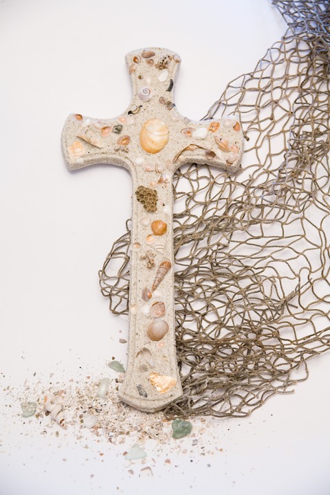 Traditional cross net and sand 1